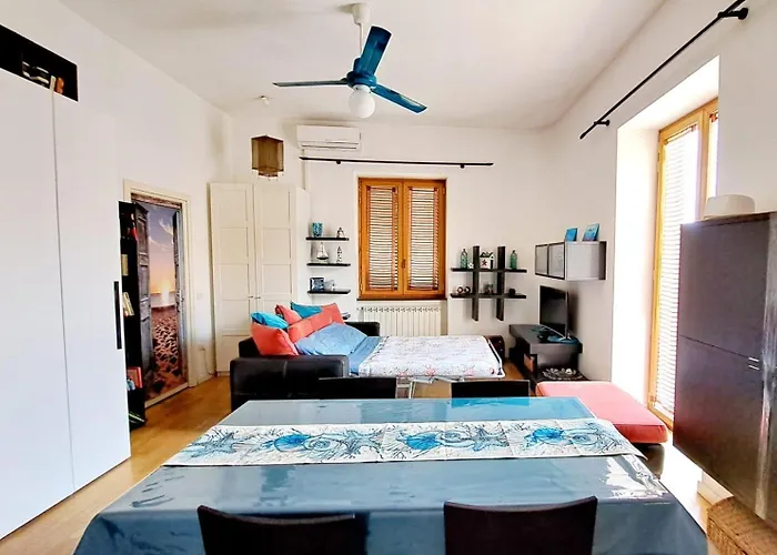 Apartment Coral & Turquoise *